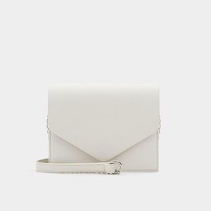 2/$20✨Pebble Leather Bag